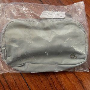 NWT Lululemon Everywhere Belt Bag in Original Plastic Bag